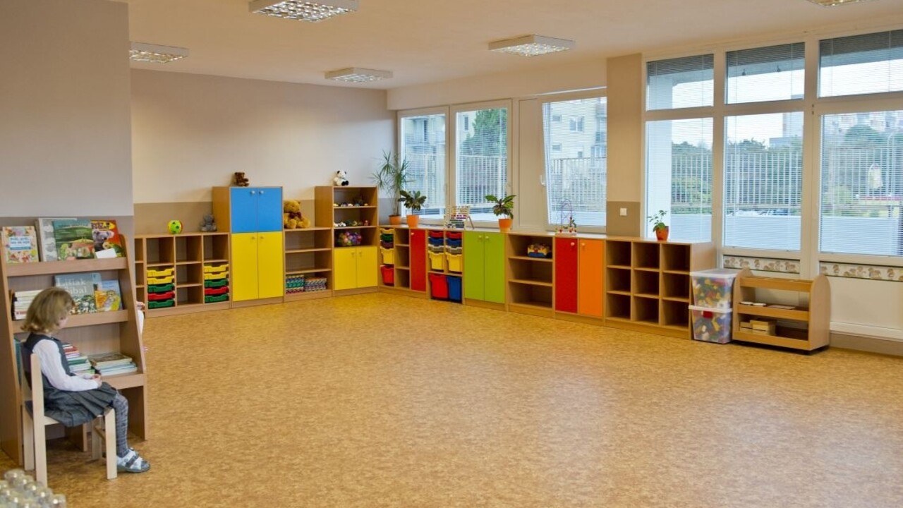 škôlka trieda dieťa škola Podunajské Biskupice 1140 px (TASR/Michal Svítok)